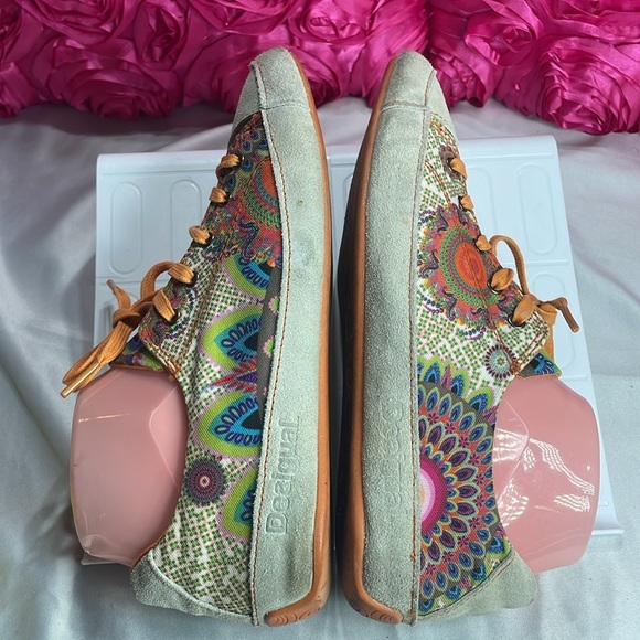 (A2) DESIGUAL, multi-coloured printed sneakers,‎ size 40/9 USA - Picture 9 of 13